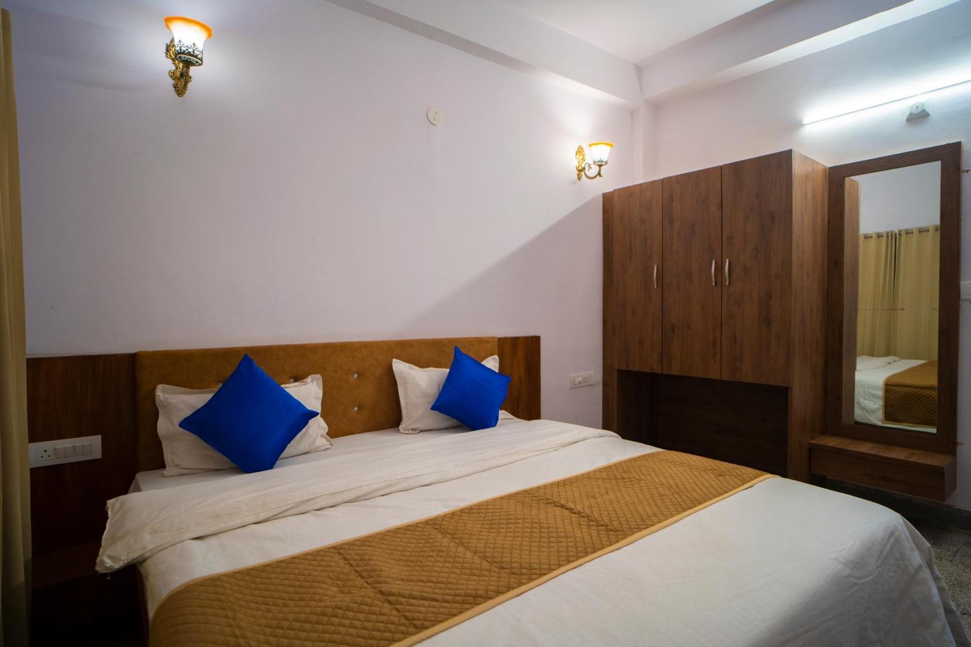 Devdarshan Hotel & Restaurant Удайпур Екстериор снимка