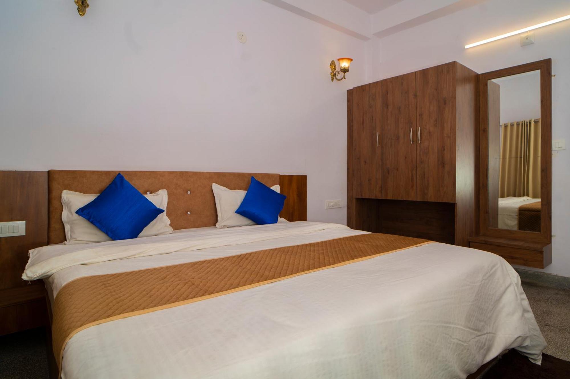Devdarshan Hotel & Restaurant Удайпур Екстериор снимка