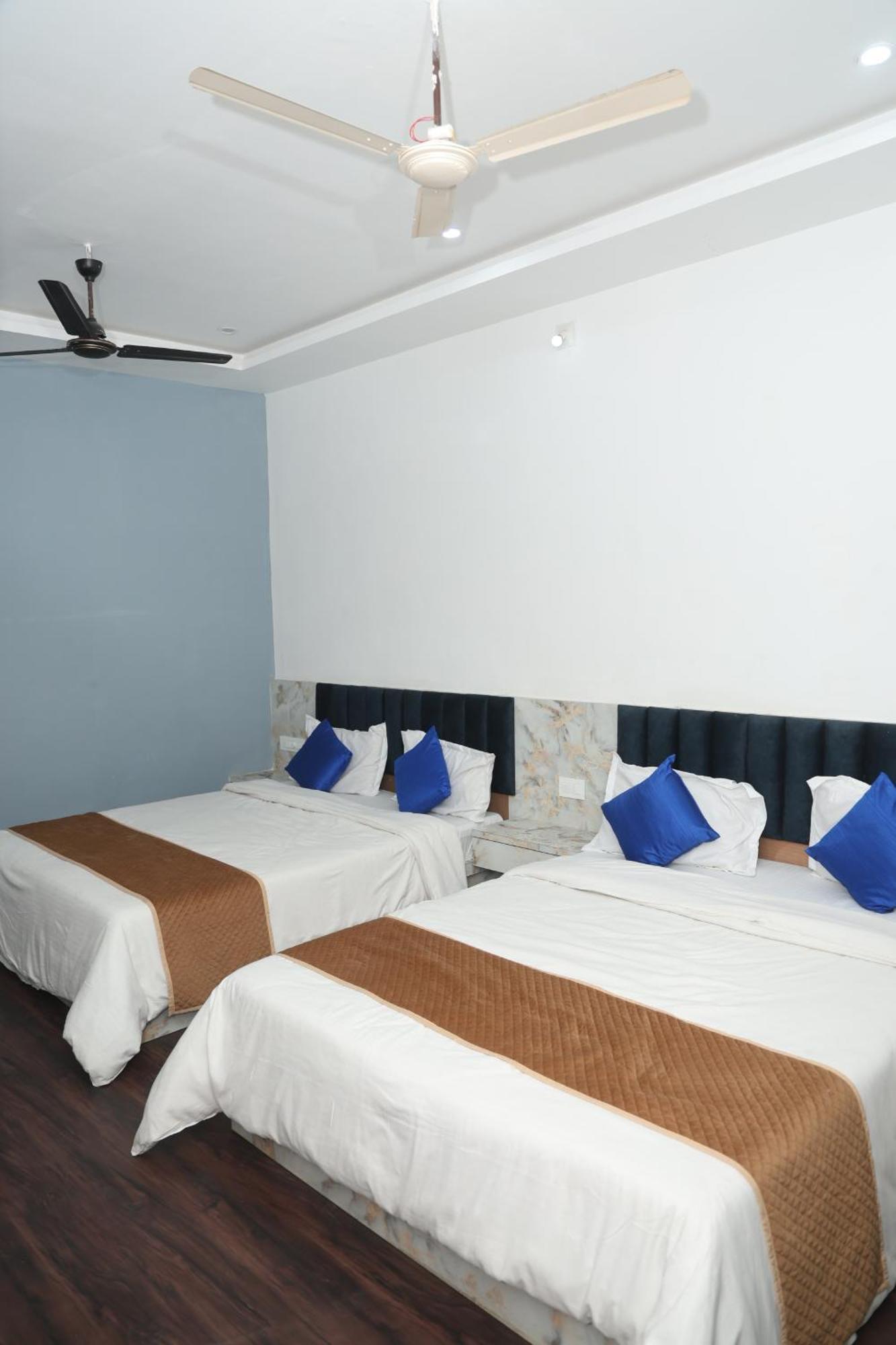 Devdarshan Hotel & Restaurant Удайпур Екстериор снимка