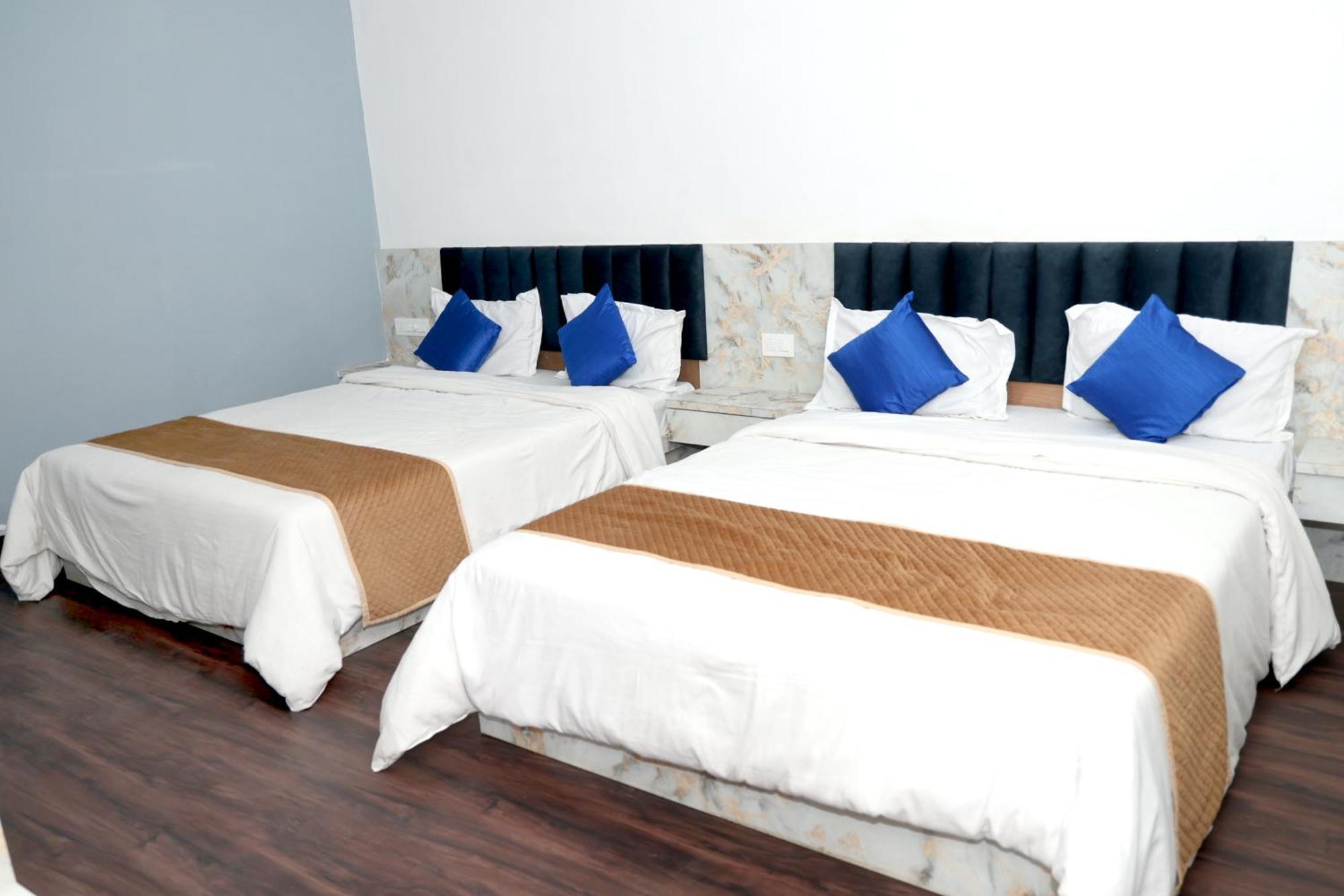 Devdarshan Hotel & Restaurant Удайпур Екстериор снимка