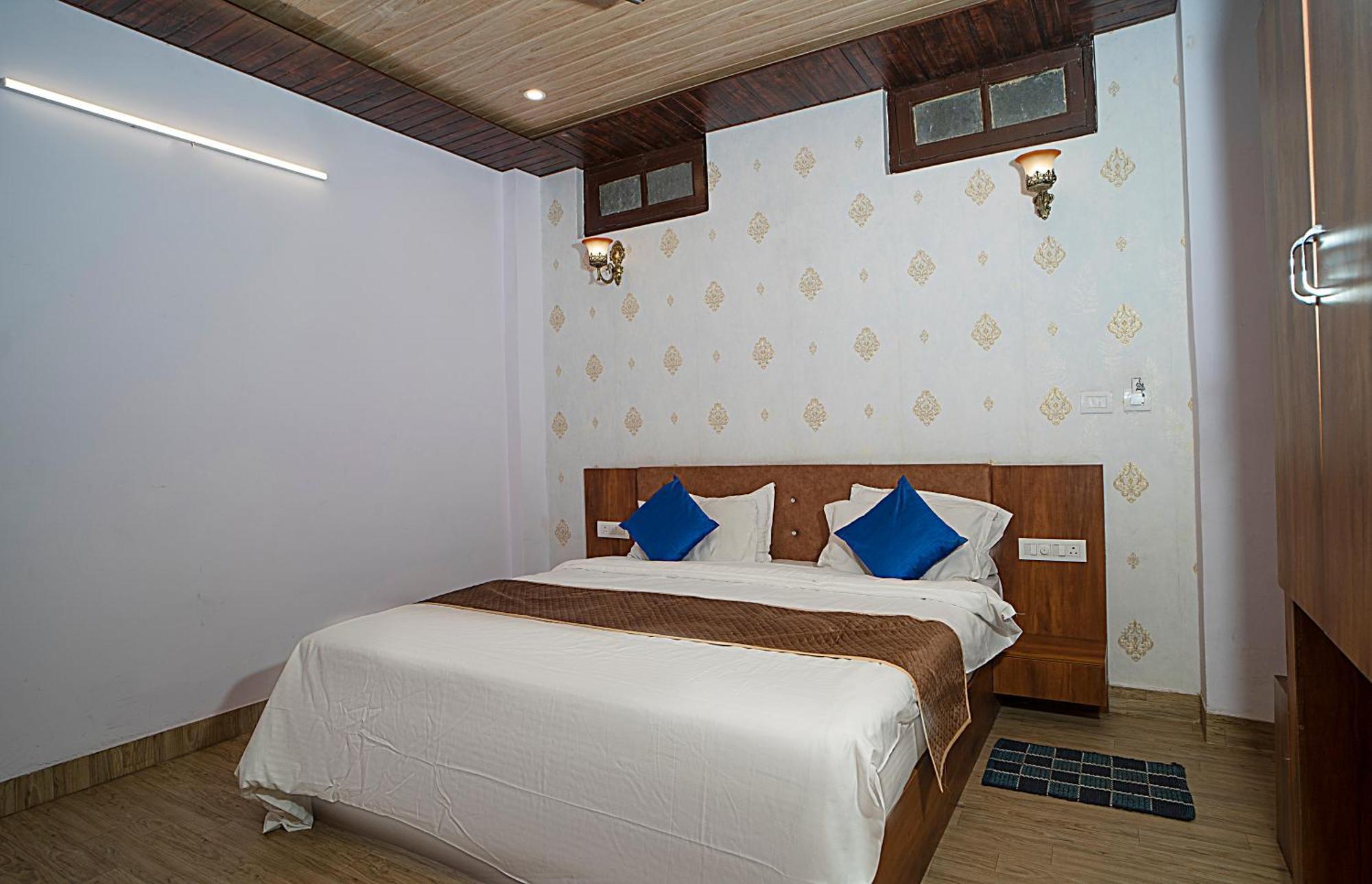 Devdarshan Hotel & Restaurant Удайпур Екстериор снимка