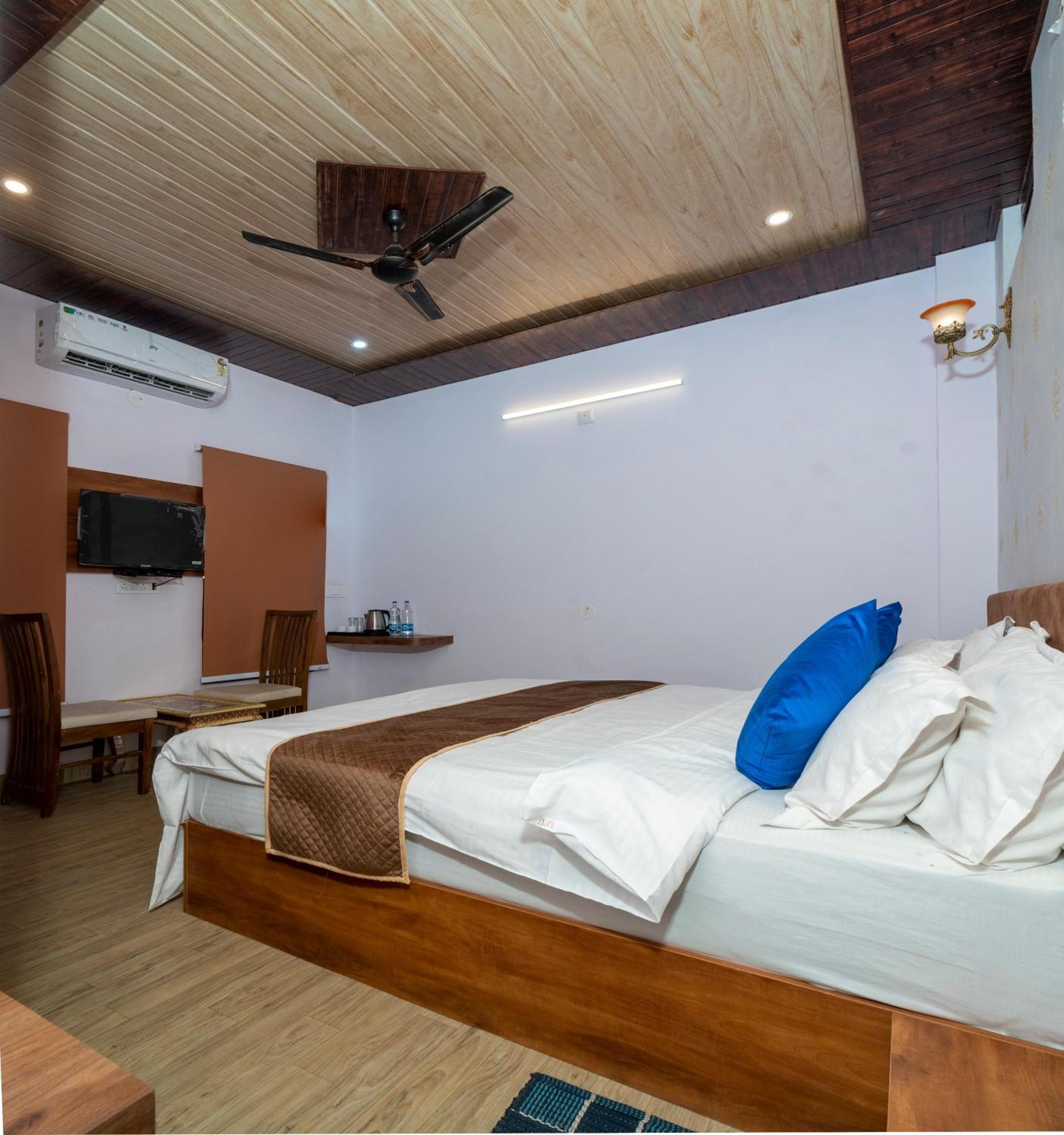 Devdarshan Hotel & Restaurant Удайпур Екстериор снимка